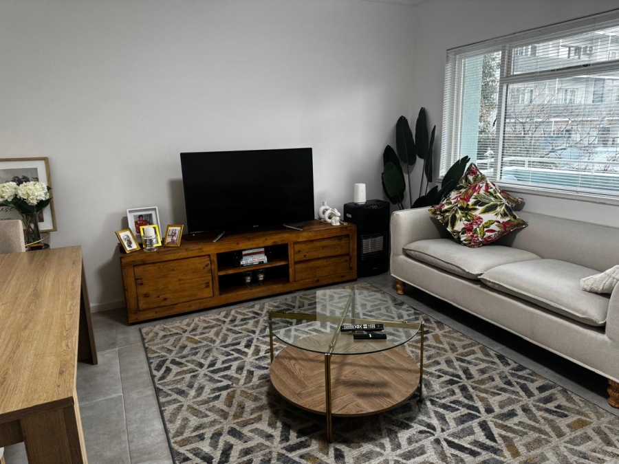 2 Bedroom Property for Sale in Sea Point Western Cape